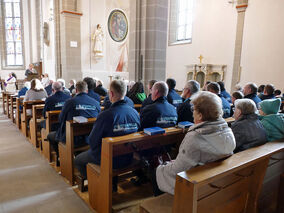 Allerseelen mit Segnung der Gräber auf dem Friedhof in Naumburg (© Karl-Franz Thiede)